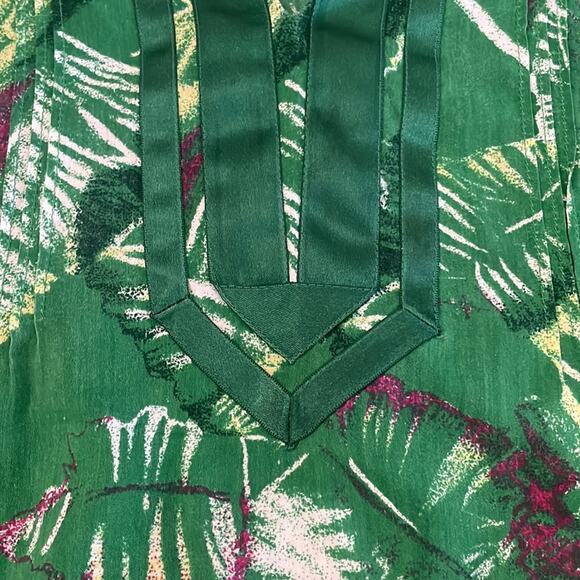 Calvin Klein size medium green and purple abstract foliage print tunic - Picture 3 of 7